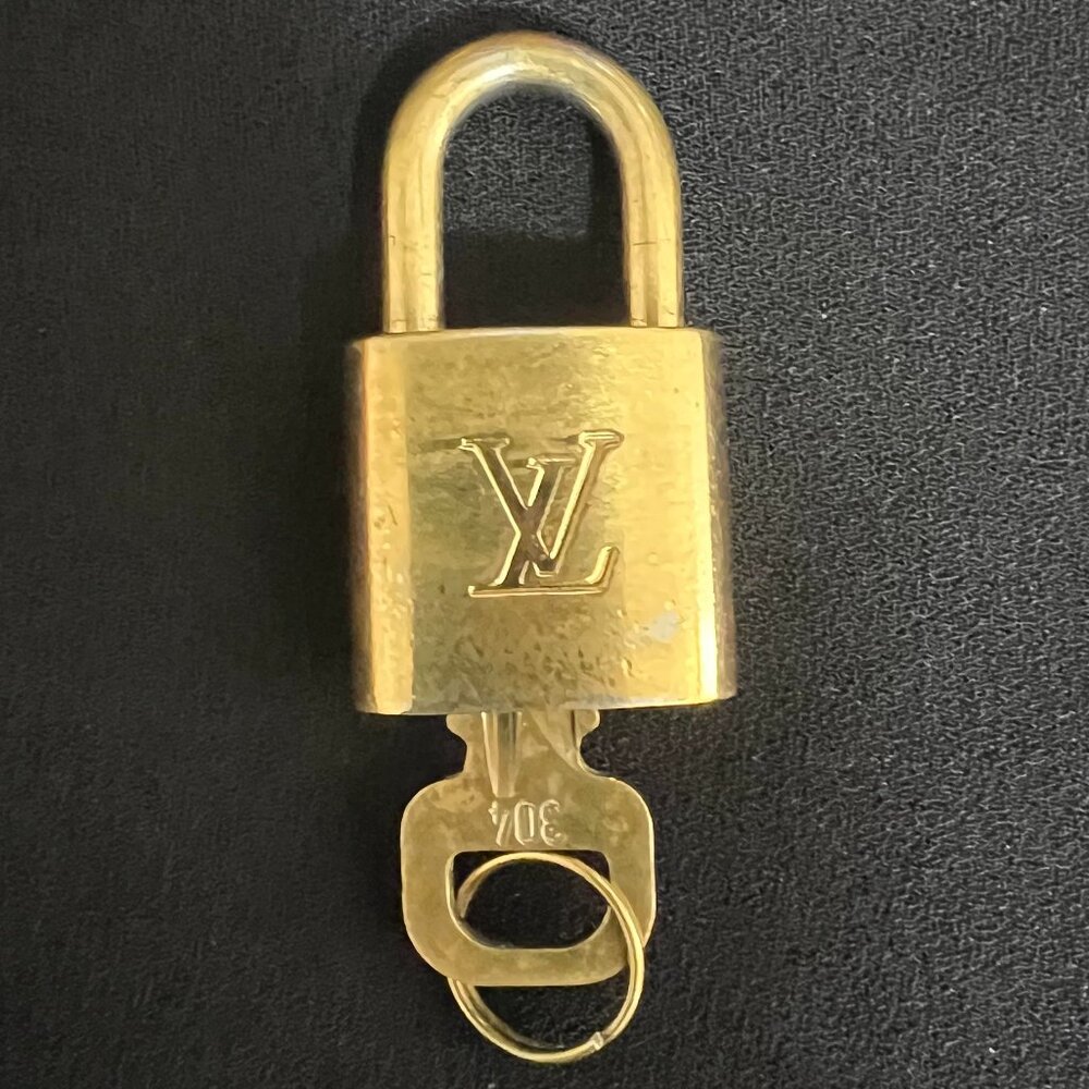 Louis Vuitton Lock & Key #304